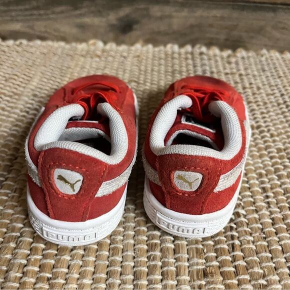 Puma Red Suede Sneakers‎ Size 5C - Picture 8 of 11